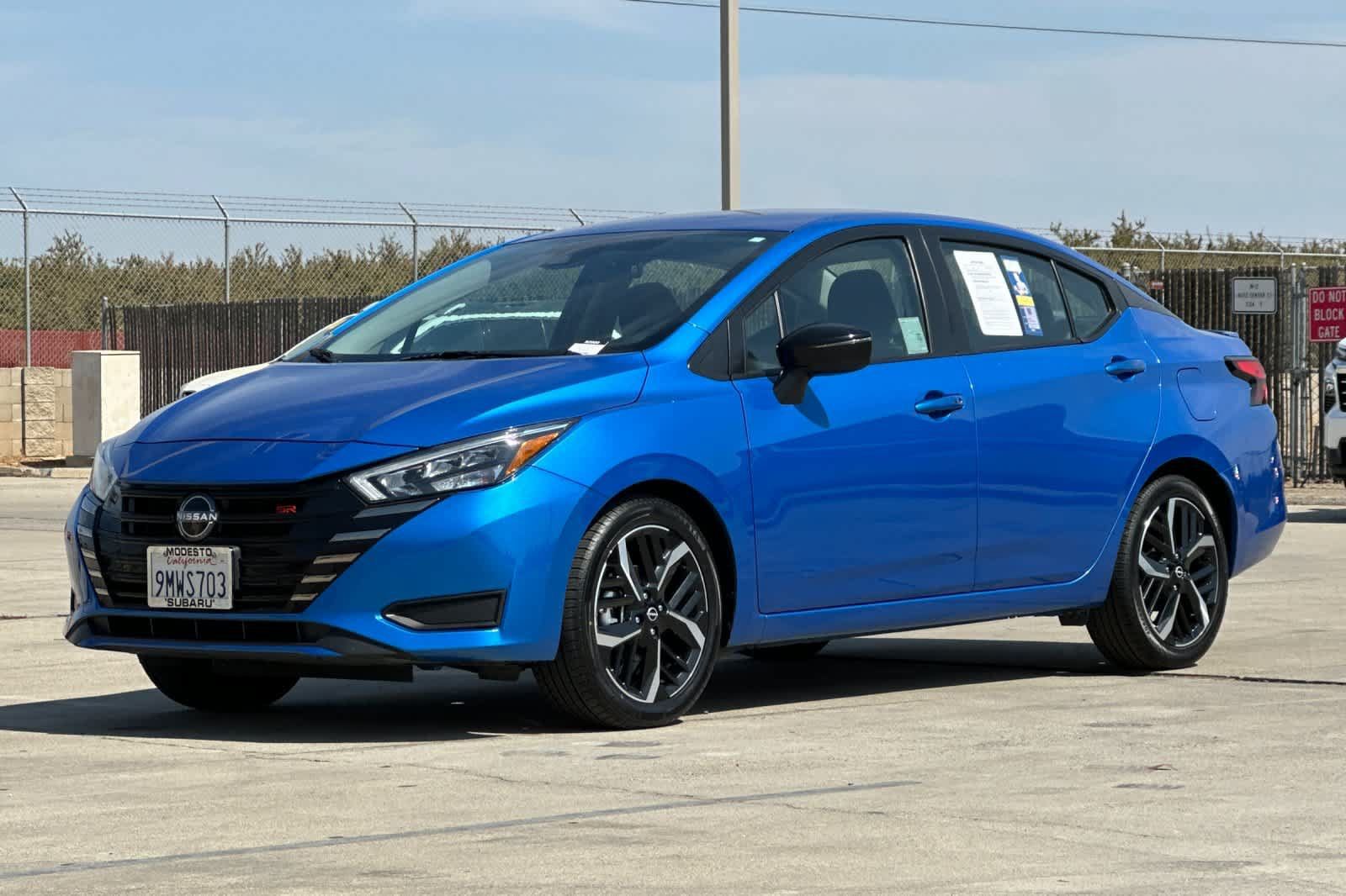 Used 2024 Nissan Versa SR FWD image 7