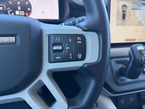 Used 2024 Land Rover Defender 130 X-Dynamic SE AWD/4WD image 23