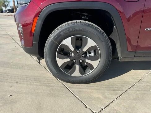 New 2024 Jeep Grand Cherokee Limited 4xe w/ Trailer Tow Package image 9