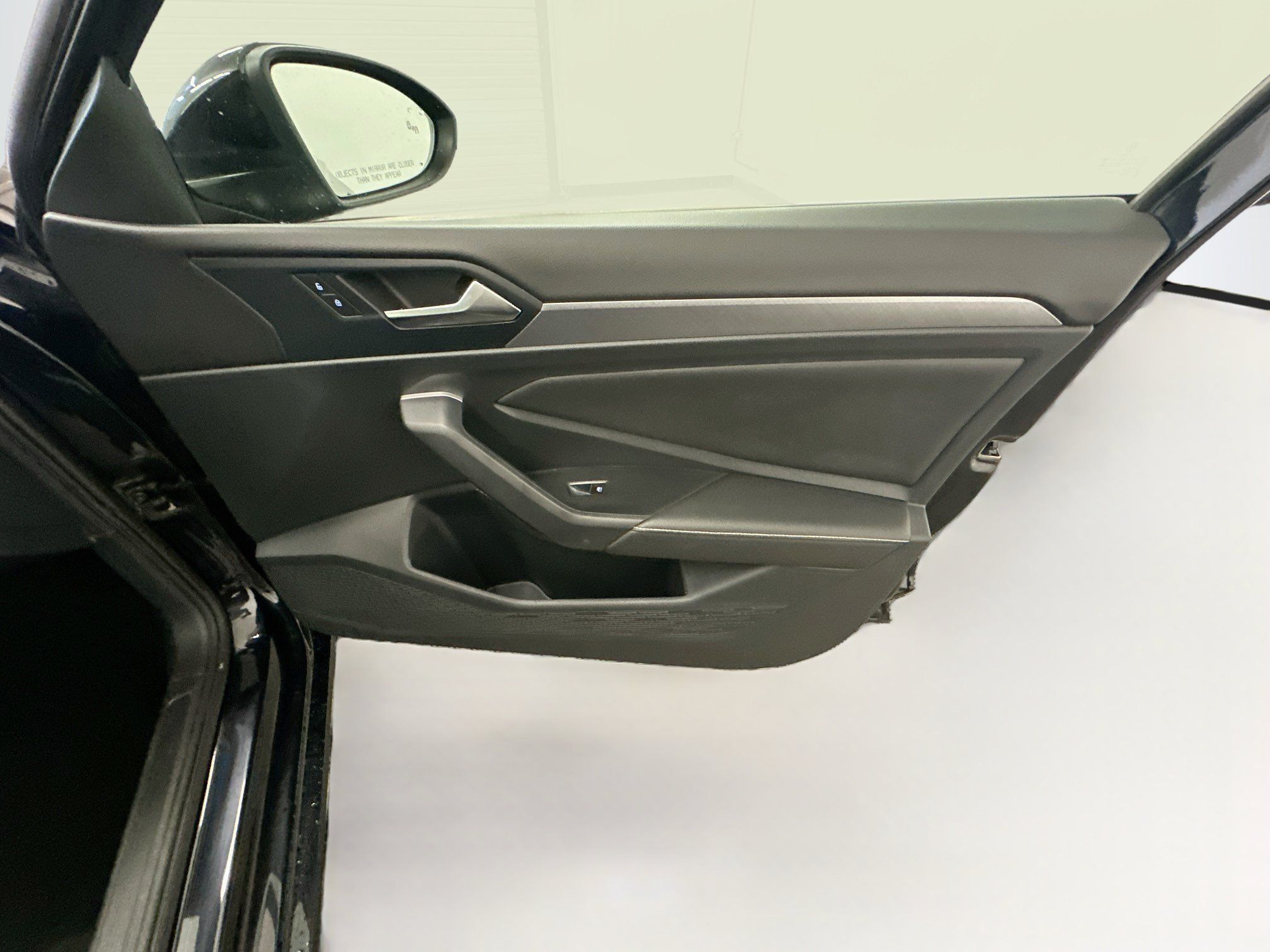Used 2024 Volkswagen Jetta SE FWD image 32