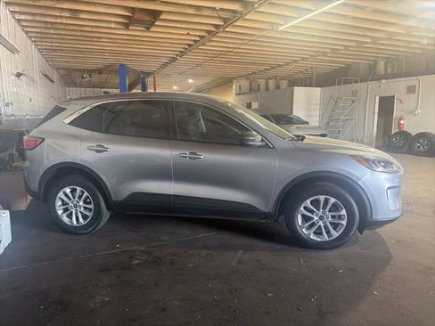 Used 2022 Ford Escape SE AWD/4WD image 4