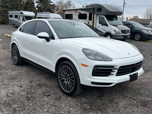Used 2021 Porsche Cayenne Coupe image 8