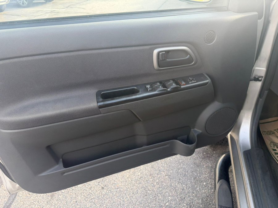 Used 2004 Chevrolet Colorado LS w/ Power Convenience Package AWD/4WD image 12