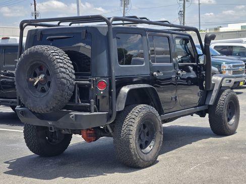 Used 2008 Jeep Wrangler Unlimited Sahara w/ Trailer Tow Group AWD/4WD image 8
