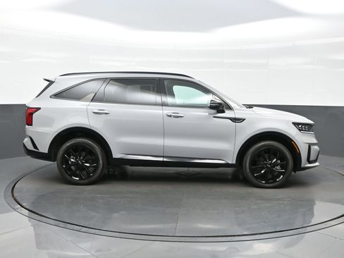 Used 2023 Kia Sorento SX image 7