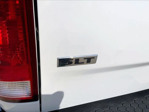 Used 2019 RAM 1500 Classic SLT RWD image 10