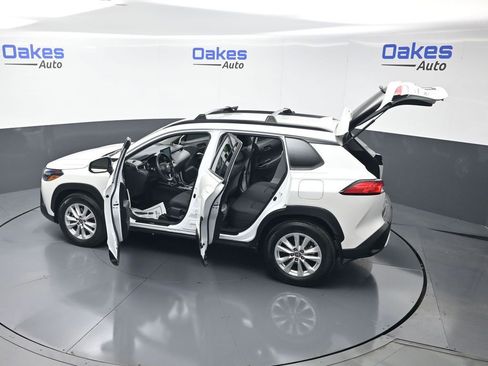 Used 2022 Toyota Corolla Cross LE FWD image 57