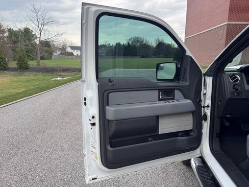 Used 2013 Ford F150 XLT w/ Luxury Equipment Group image 8