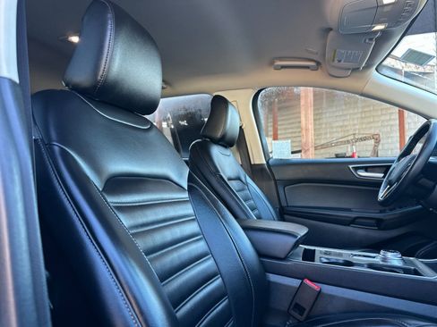 Used 2024 Ford Edge SEL image 19