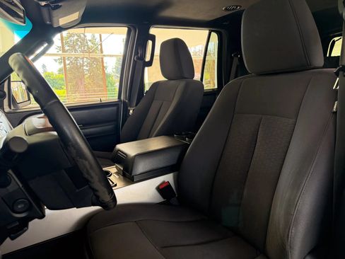 Used 2017 Ford Expedition XLT AWD/4WD image 18
