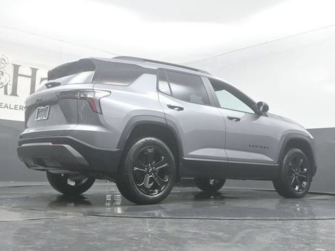 New 2026 Chevrolet Equinox LT w/ Midnight Edition FWD image 11