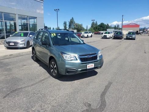 Used 2017 Subaru Forester 2.5i w/ Alloy Wheel Package AWD/4WD image 4