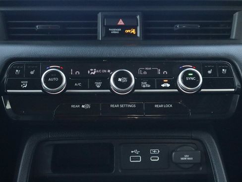Used 2023 Honda Pilot Elite image 14