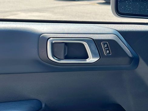 Used 2024 Ford Bronco Outer Banks image 10