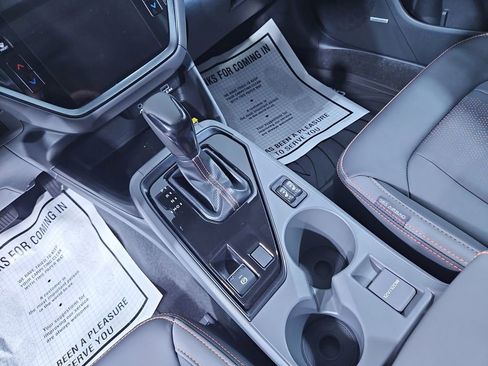 Used 2025 Subaru Crosstrek 2.5i Limited w/ Popular Package #4A image 24