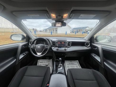 Used 2017 Toyota RAV4 XLE image 10