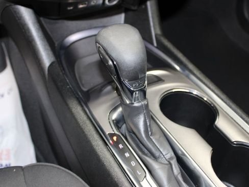 Used 2023 Chevrolet Malibu LT image 38