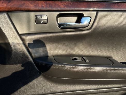 Used 2008 Cadillac DTS Performance FWD image 17