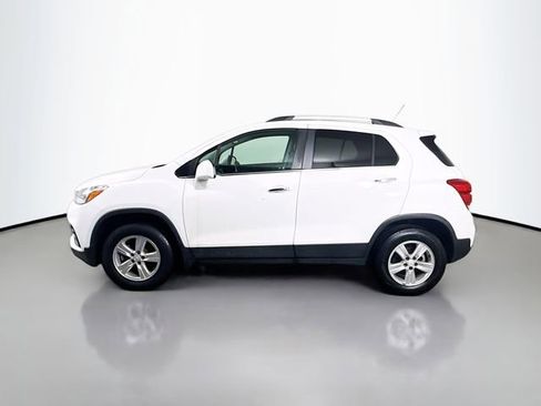 Used 2019 Chevrolet Trax LT w/ LT Convenience Package AWD/4WD image 9