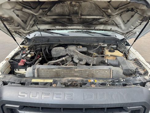 Used 2015 Ford F550 4x4 Regular Cab Super Duty image 20