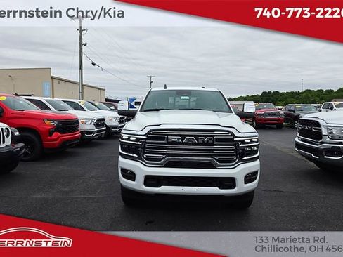 Used 2026 RAM 2500 Laramie AWD/4WD image 2