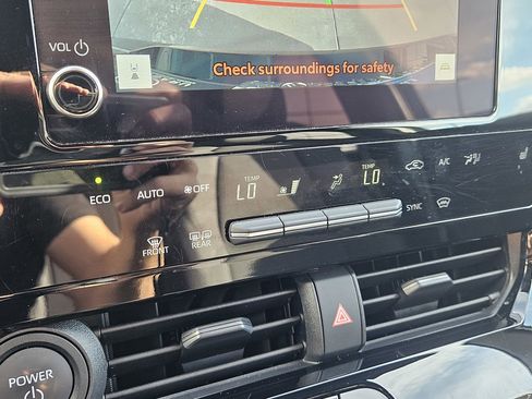 Used 2024 Subaru Solterra Premium image 13