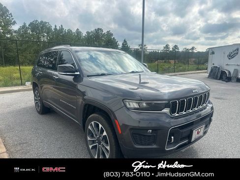 Used 2021 Jeep Grand Cherokee L Overland w/ Luxury Tech Group IV AWD/4WD image 3