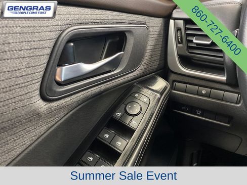 Used 2023 Nissan Rogue SV AWD/4WD image 24