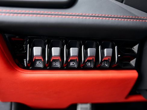 Used 2023 Lamborghini Huracan EVO image 51