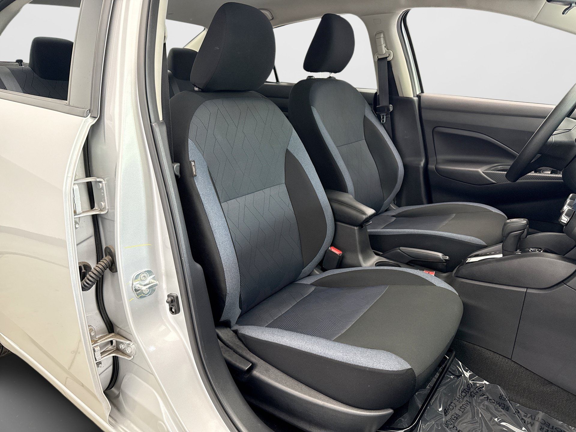 Used 2025 Nissan Versa SV w/ Trunk Package FWD image 16