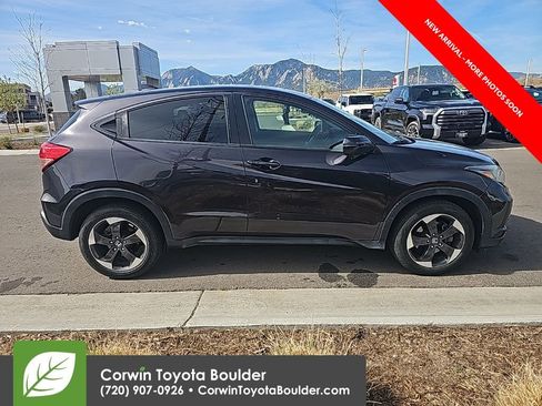 Used 2018 Honda HR-V EX image 8