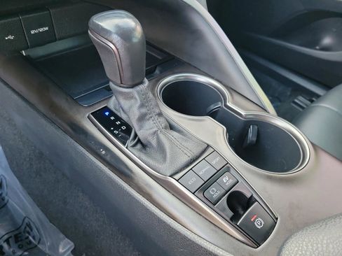 Used 2022 Toyota Camry SE w/ Convenience Package image 33