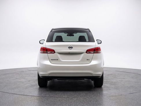 Used 2024 Nissan Rogue SV FWD image 7
