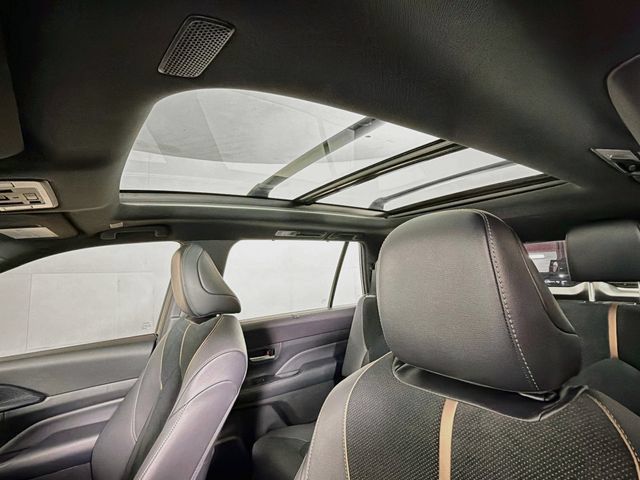 Used 2024 Toyota Grand Highlander AWD Hybrid image 29
