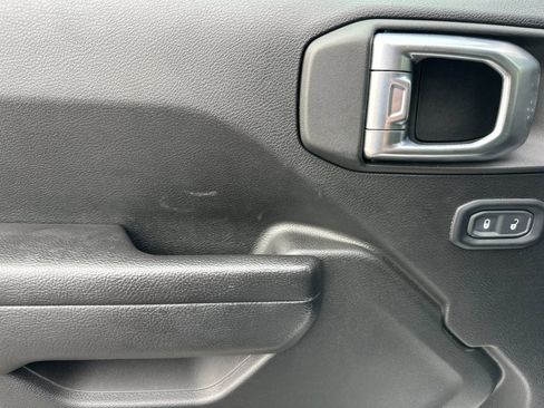 Used 2022 Jeep Wrangler Unlimited Rubicon 4xe image 11