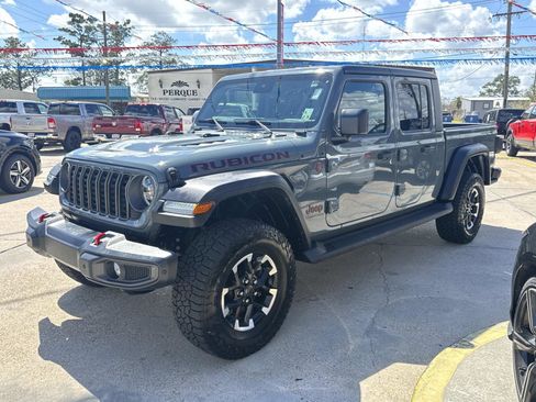 Used 2024 Jeep Gladiator Rubicon w/ Convenience Group image 3