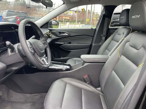 Used 2024 Chevrolet Trax ACTIV w/ Driver Confidence Package image 16