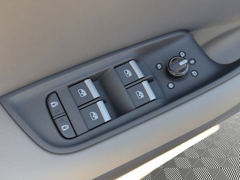 New 2026 Audi Q8 Premium image 15