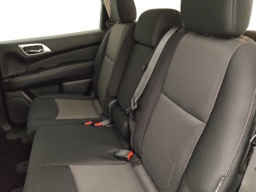 Used 2019 Nissan Pathfinder S FWD image 18