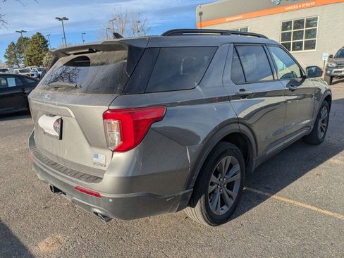 Used 2023 Ford Explorer XLT w/ Equipment Group 202A image 5