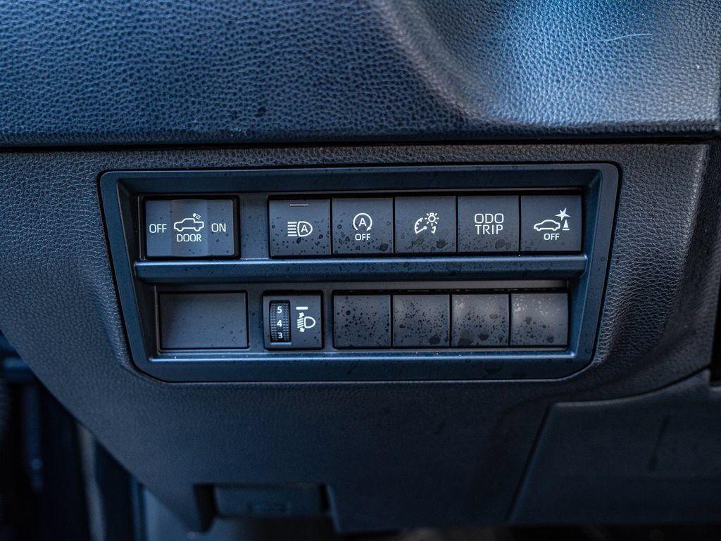 Used 2024 Toyota Tundra SR5 w/ SR5 Convenience Package AWD/4WD image 17