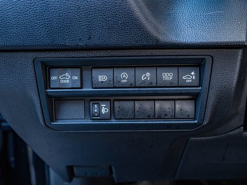 Used 2024 Toyota Tundra SR5 w/ SR5 Convenience Package AWD/4WD image 17