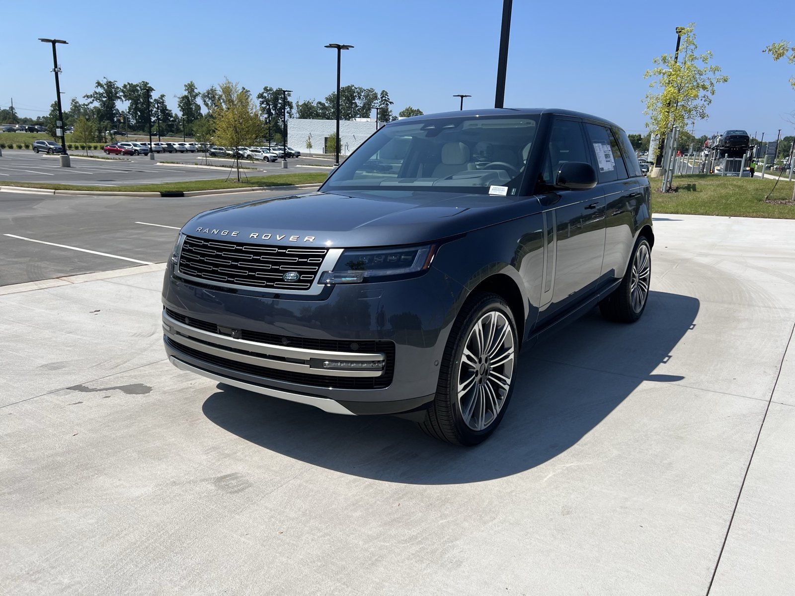 New 2026 Land Rover Range Rover SE AWD/4WD image 1
