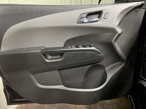 Used 2020 Chevrolet Sonic LT image 11