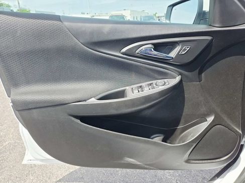 Used 2023 Chevrolet Malibu LS FWD image 27