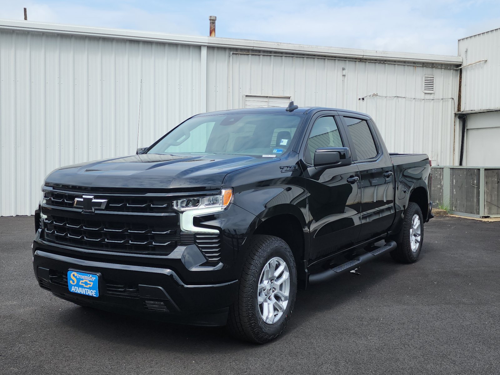 New 2026 Chevrolet Silverado 1500 RST w/ Z71 Off-Road Package AWD/4WD image 1