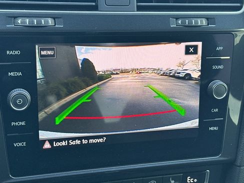 Used 2019 Volkswagen e-Golf SE w/ Driver Assistance Package image 20