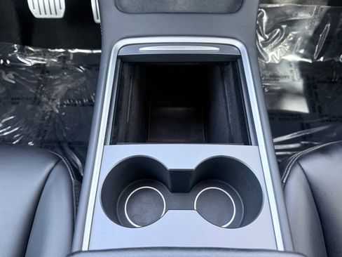 Used 2023 Tesla Model Y Performance image 57