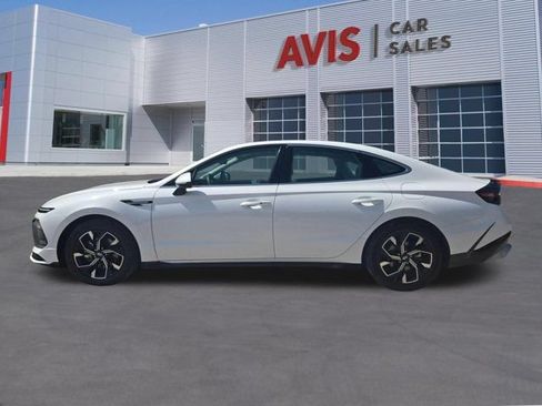 Used 2025 Hyundai Sonata SEL FWD image 11