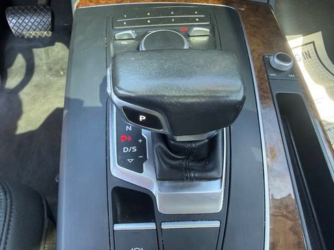 Used 2018 Audi Q5 2.0T Premium Plus w/ Premium Plus Package AWD/4WD image 24